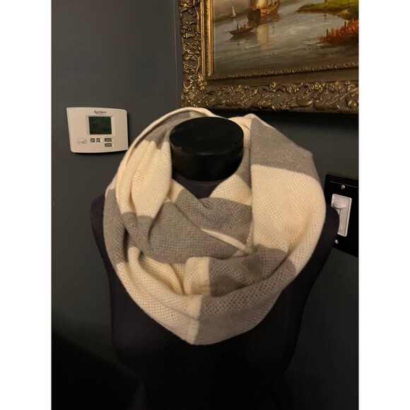 Lululemon Cream Taupe Striped Infinity Circle Scarf Wrap - Picture 1 of 7
